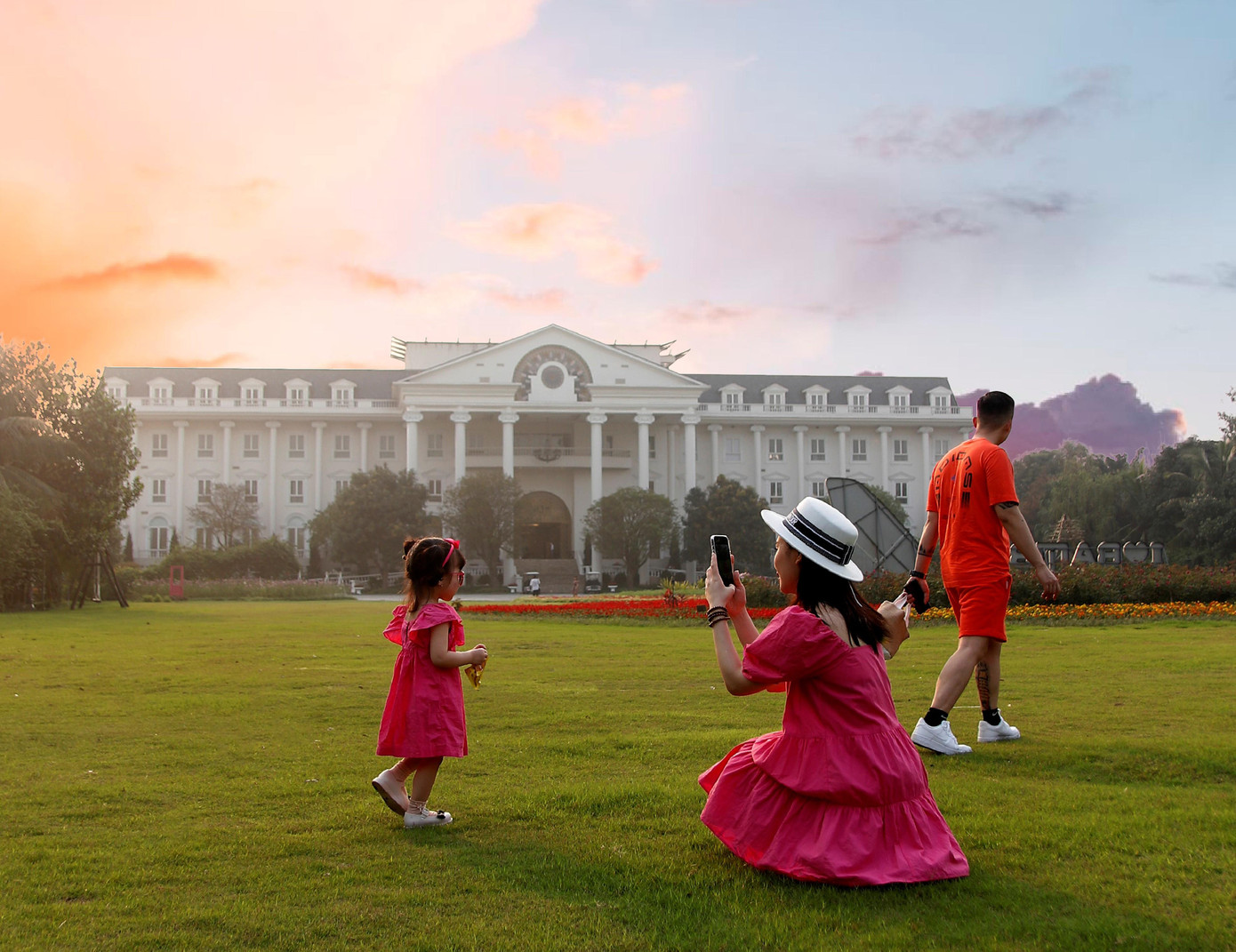 FLC Vĩnh Phúc được nhiều gia đình lựa chọn bởi thiên nhiên tươi mát, khung cảnh nên thơ và hệ tiện ích đa dạng từ bể bơi, spa cho tới sân tập golf. Ảnh: FLC Vĩnh Phúc.