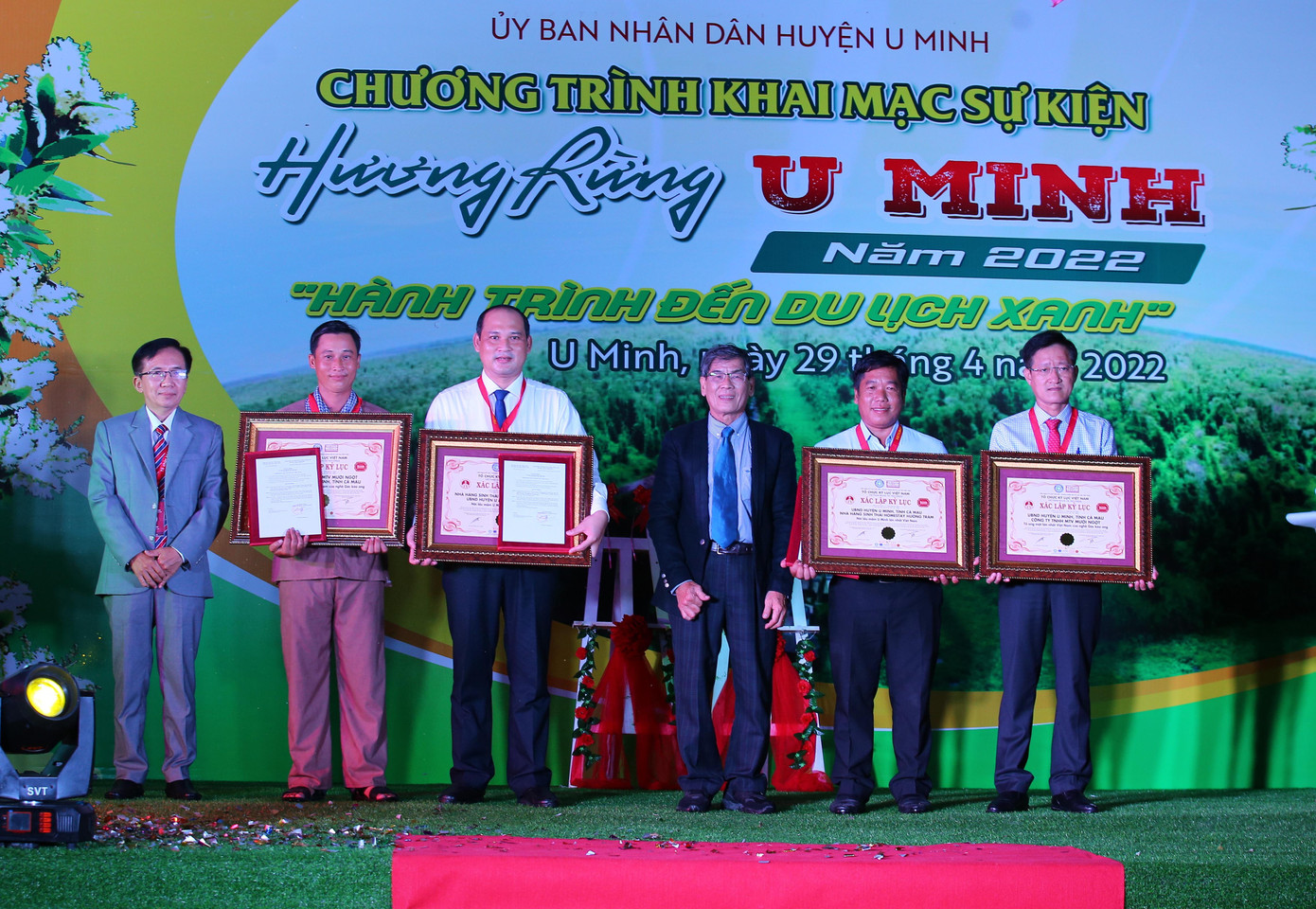 Cà Mau chính thức đón nhận 2 kỷ lục Việt Nam