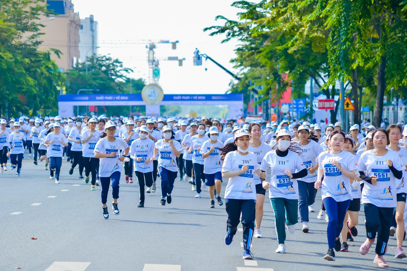 Mình đã chạy rồi thì nhất định không bỏ cuộc dù có phải đi bộ về đích đi chăng nữa