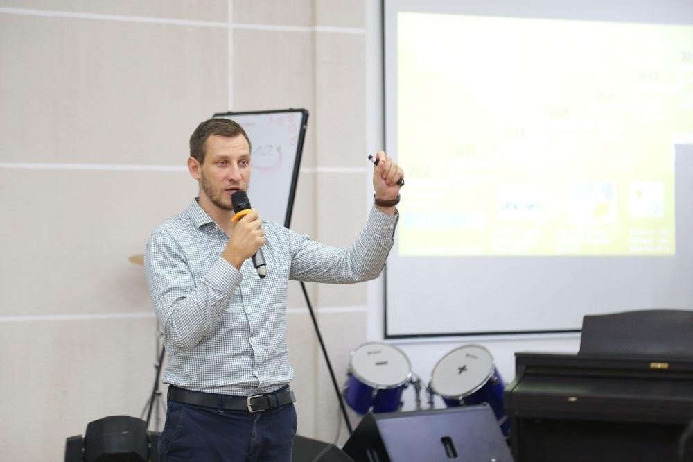 Ngoại ngữ và công nghệ là 2 lĩnh vực có mối quan hệ mật thiết Ngoại ngữ và công nghệ là 2 lĩnh vực có mối quan hệ mật thiết