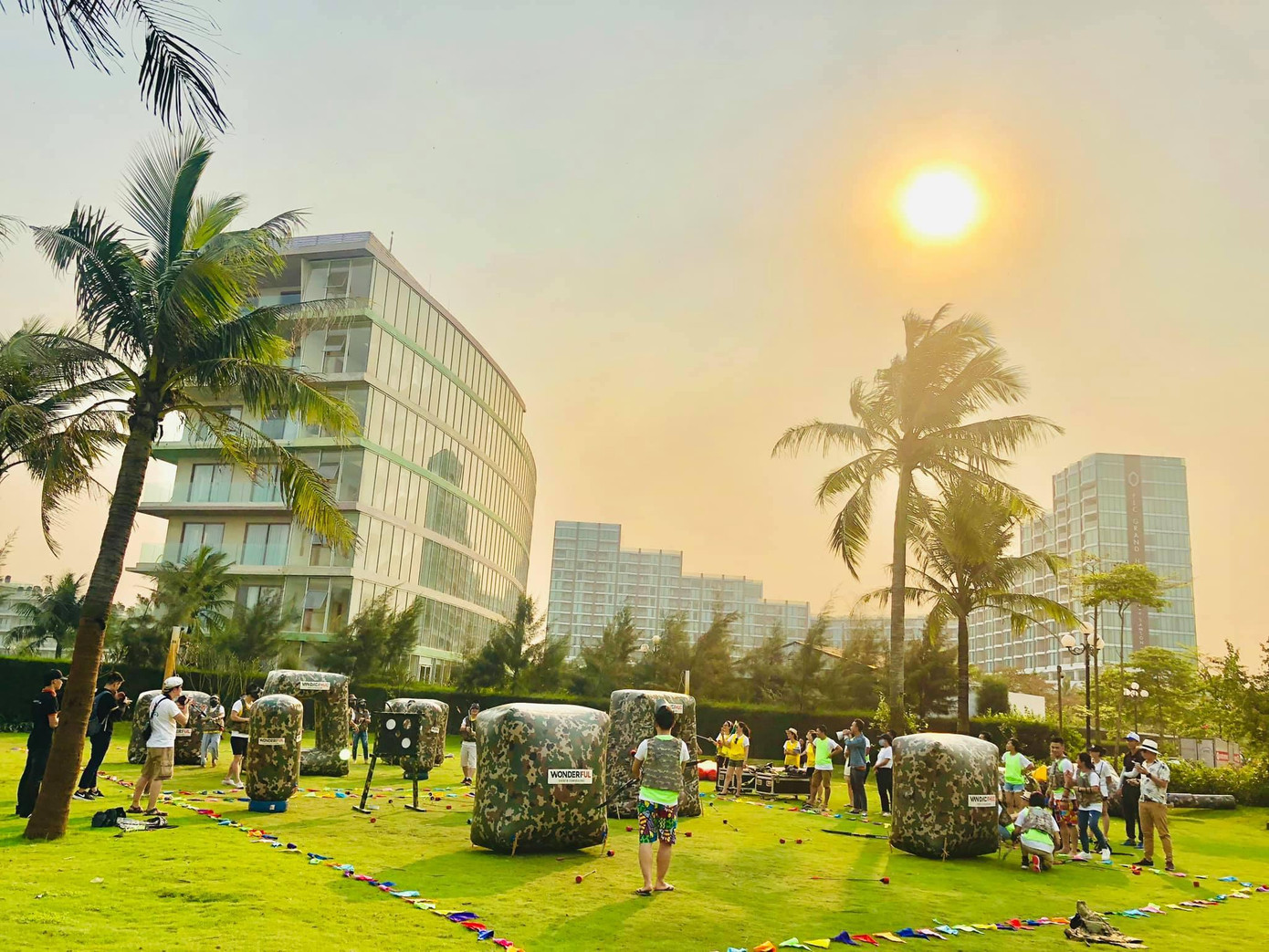 Không gian ngoài trời rộng lớn của FLC Sầm Sơn cực kỳ phù hợp với các hoạt động team building Không gian ngoài trời rộng lớn của FLC Sầm Sơn cực kỳ phù hợp với các hoạt động team building