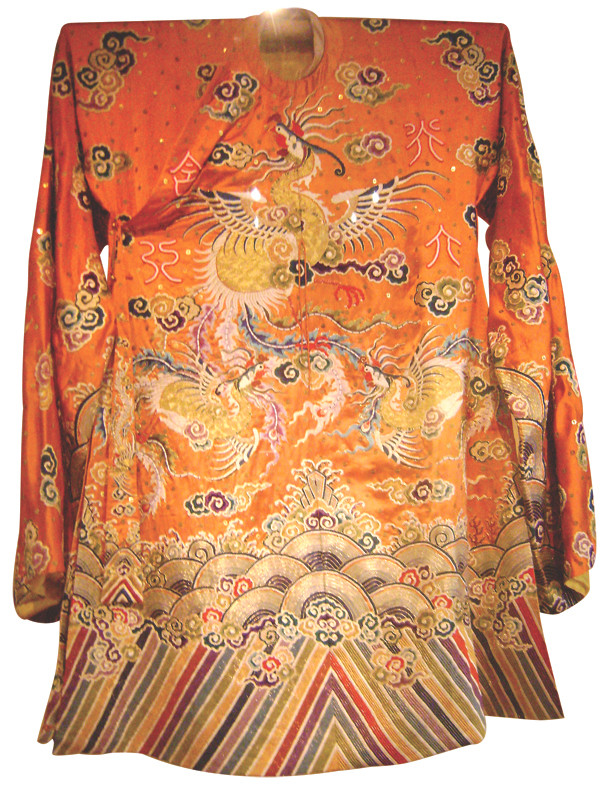 Áo bào của Nam Phương Hoàng hậu