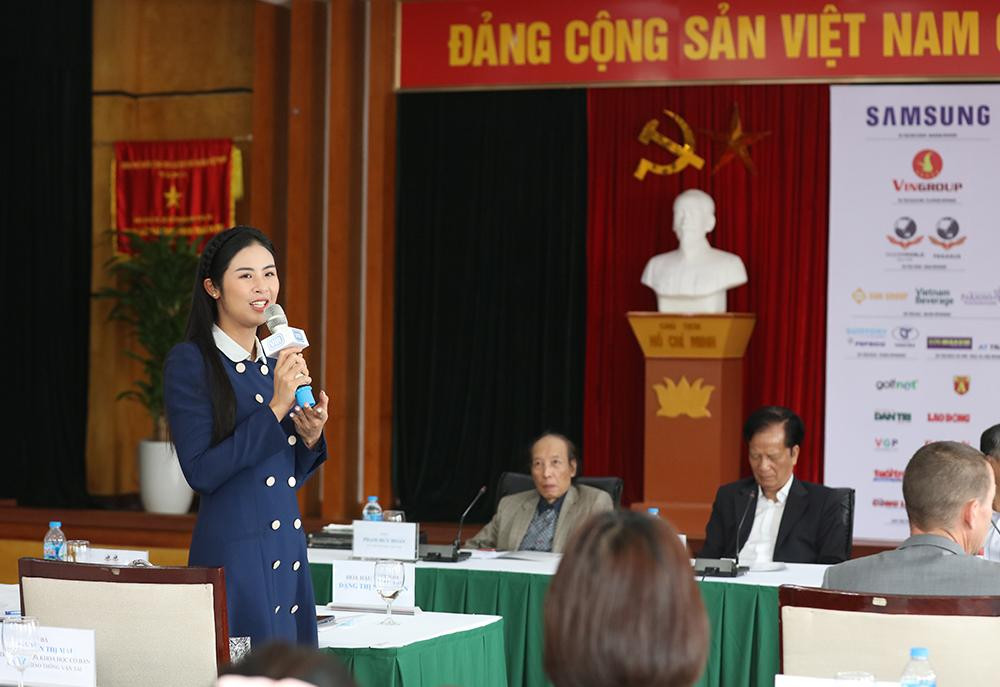 Tham dự họp báo có Hoa hậu Việt Nam Đặng Thị Ngọc Hân. Hoa hậu cho biết:&quot; sẽ cùng với các bạn của mình tham dự với tư cách golf thủ thi đấu trong giải Gôn từ thiện thường niên Vì trẻ em Việt Nam tới đây.&quot;