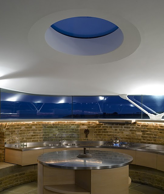 Bên trong lô cốt được thiết kế độc đáo và hiện đại. Bên trong lô cốt này được thiết kế rất độc đáo