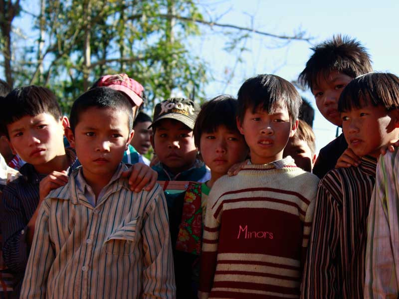 Các em chờ đến tên mình được gọi