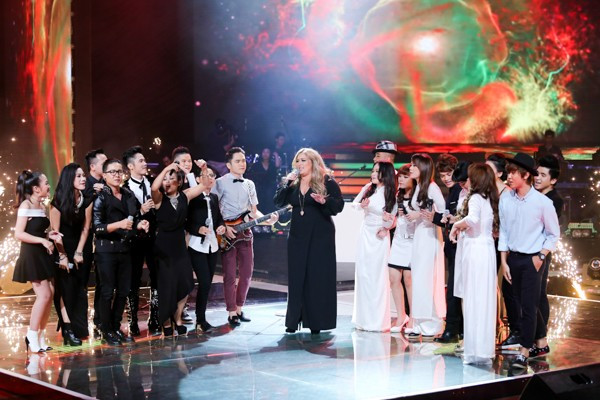 Quán quân Leanne Mitchell và top 20 hát You and I