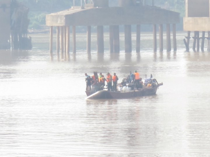 Di dời quả bom gần cầu Long Biên về Bắc Giang để hủy nổ ảnh 7