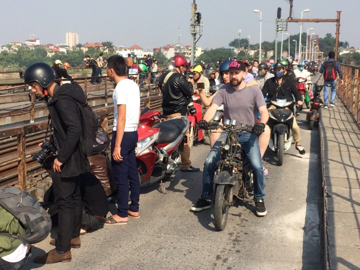 Di dời quả bom gần cầu Long Biên về Bắc Giang để hủy nổ ảnh 3