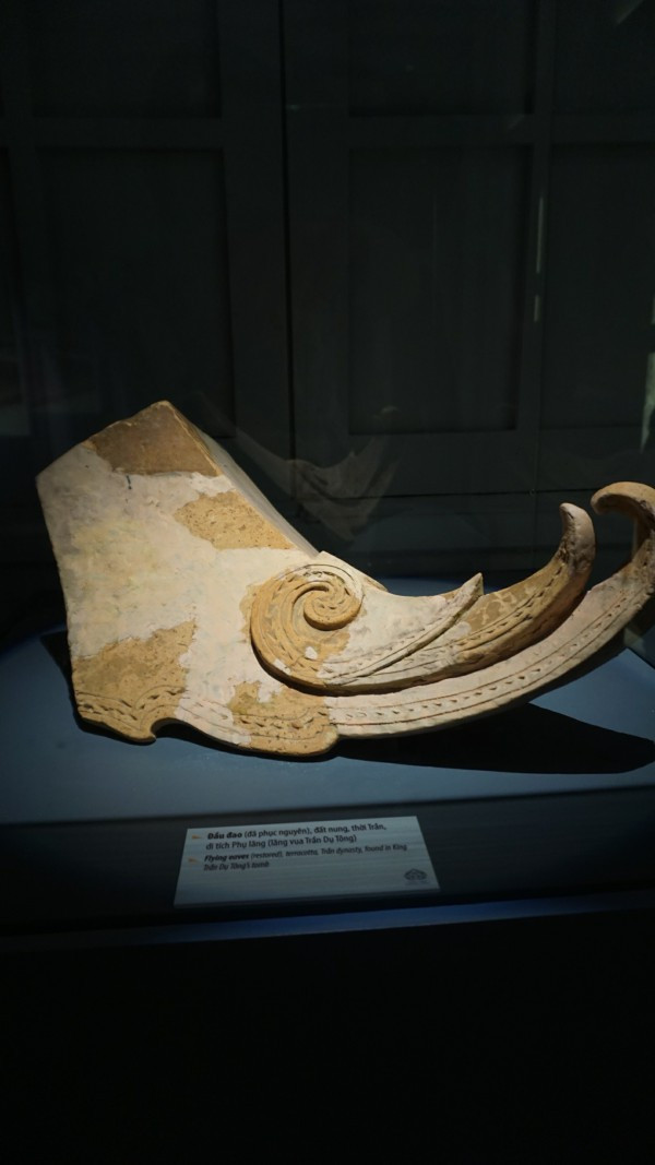 Ngắm hiện vật quý hàng trăm năm tuổi gắn với Phật hoàng Trần Nhân Tông ảnh 2