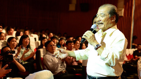 Điều gì khiến NSND Trần Hiếu khóc 30 phút trong đêm nhạc? ảnh 1