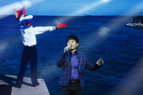 Điều gì khiến NSND Trần Hiếu khóc 30 phút trong đêm nhạc? ảnh 6