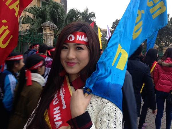 Các người đẹp tham gia Chủ Nhật Đỏ 2014 ảnh 3