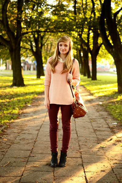 Những kiểu áo len phá cách mix layer hay mix cùng chân váy đem lại ho bạn gái vẻ đẹp ngọt ngào đáng yêu. Thời trang thu chắc chắn không thể thiếu những chiếc áo khoác như blazer, denim hay cardigan....