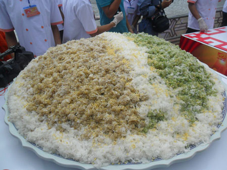 Đĩa cốm dẹp nặng 108 kg