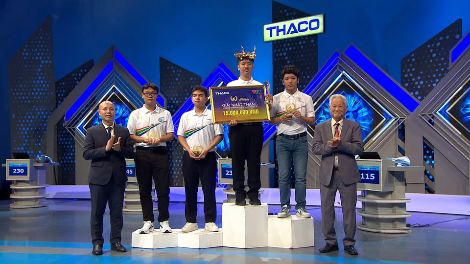 Nam sinh Tiền Giang hoàn toàn xứng đáng với vòng nguyệt quế Tháng. Ảnh: Fanpage Đường Lên Đỉnh Olympia