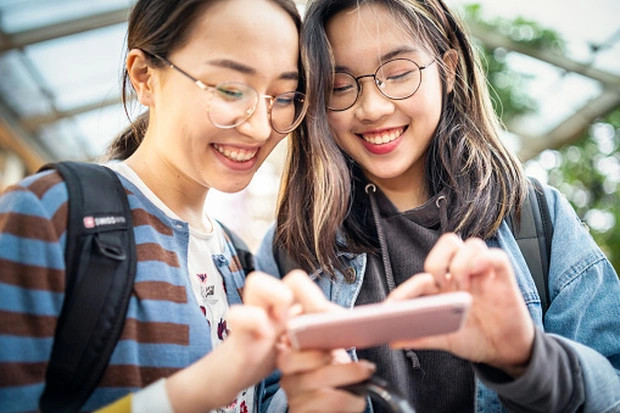 Gen Z được gọi là những “công dân kỹ thuật số” chính hiệu. Gen Z được gọi là những “công dân kỹ thuật số” chính hiệu.