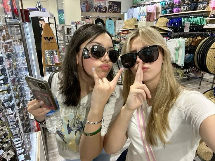 Những lúc như vậy, nhà Hoa sẽ mách bạn một câu thần chú nho nhỏ: “Hít vào thật sâu, thở ra nhẹ nhàng, giữ lòng bình tĩnh, mọi chuyện sẽ sang”.