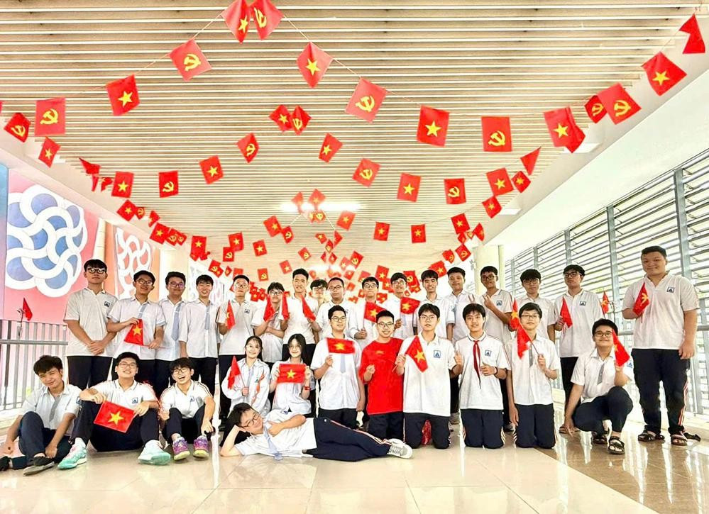 Tập thể xuất sắc của lớp 9A trường THPT chuyên Hà Nội - Amsterdam. Ảnh: NVCC Tập thể xuất sắc của lớp 9A trường THPT chuyên Hà Nội - Amsterdam. Ảnh: NVCC