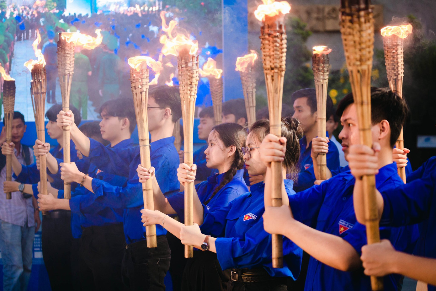 Khơi gợi trong giới trẻ tinh thần biết ơn và trách nhiệm tiếp bước cha anh. Ảnh: Thành Đoàn TP. Hồ Chí Minh