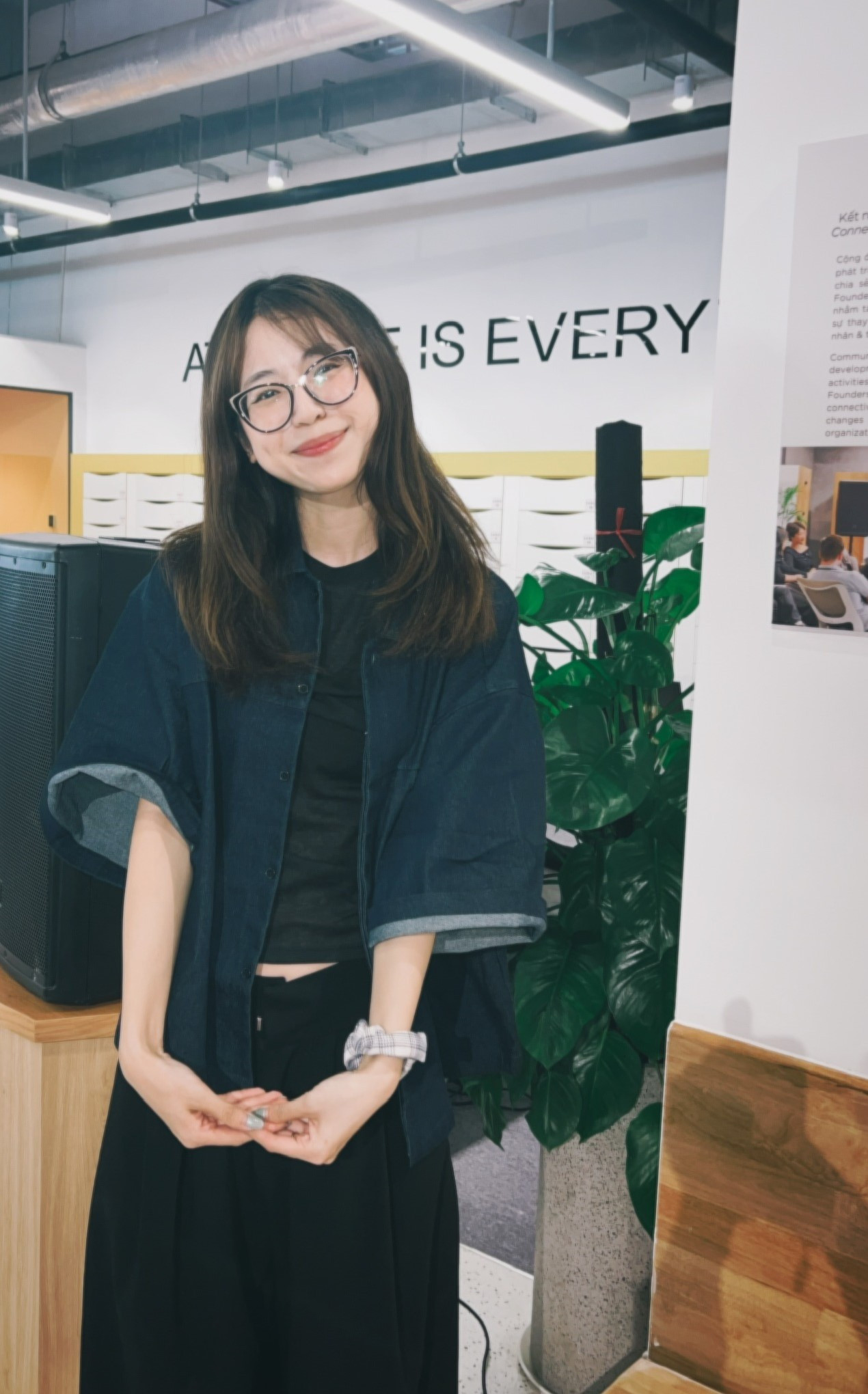 "Phiên bản" Thanh Ngân đi làm và Noire đi nhảy. Ảnh: NVCC