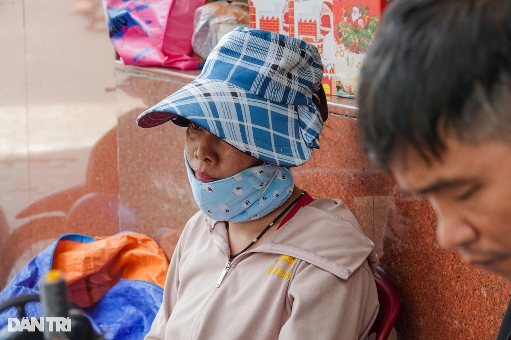 Chị Hạnh, người vợ luôn đồng hành cùng anh (Ảnh: Nguyễn Vy).