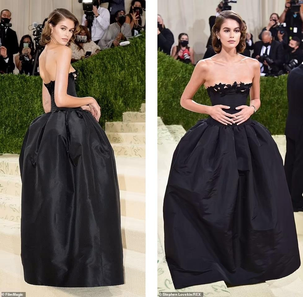 Kaia Gerber diện đầm quây đen sang trọng.