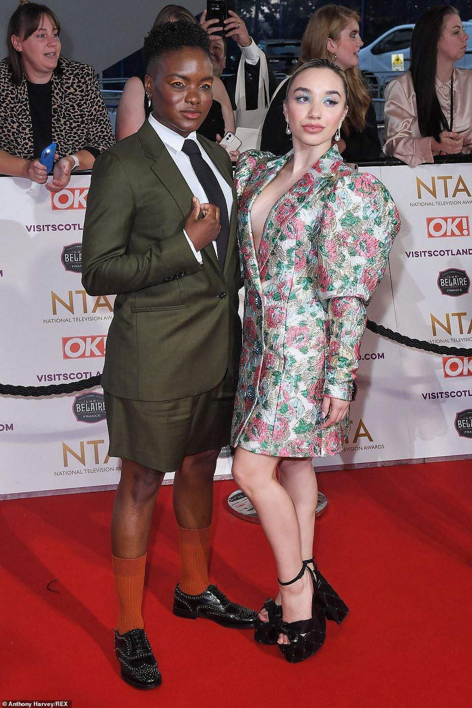 Cựu võ sĩ quyền Anh Nicola Adams và bạn gái Ella Baig.