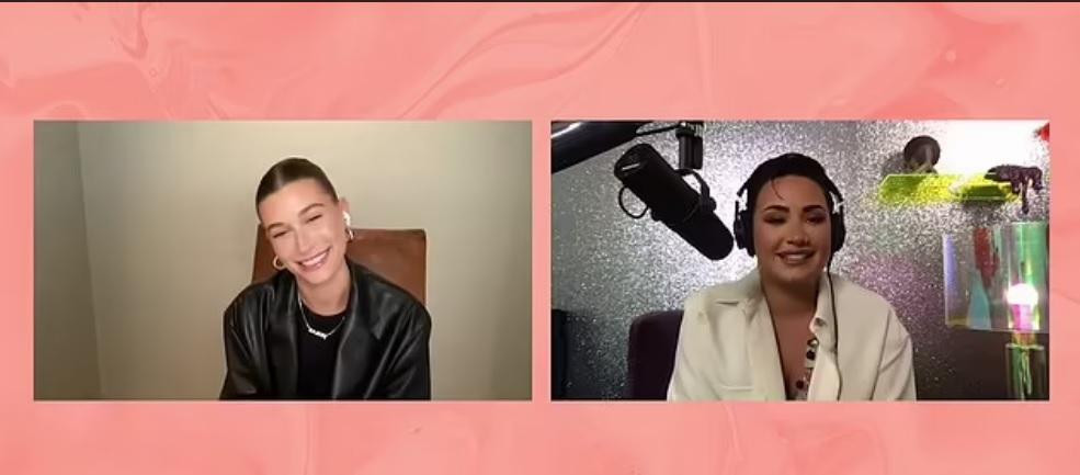 Hailey Bieber nói chuyện với Demi Lovato trong “4D With Demi Lovato”. Hailey Bieber nói chuyện với Demi Lovato trong “4D With Demi Lovato”.