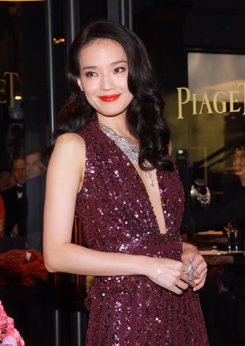 Ngày hôm qua, diễn viên nổi tiếng Thư Kỳ xuất hiện trong một event ở Hồng Kông. Ngày hôm qua, diễn viên nổi tiếng Thư Kỳ xuất hiện trong một event ở Hồng Kông