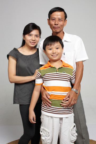 Anh Lê Hữu Tấn khỏe mạnh bên gia đình của mình