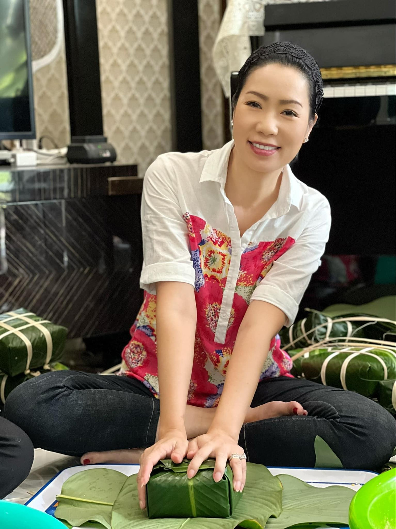 Trịnh Kim Chi luôn duy trì truyền thống văn hoá dân tộc trong những ngày Tết.