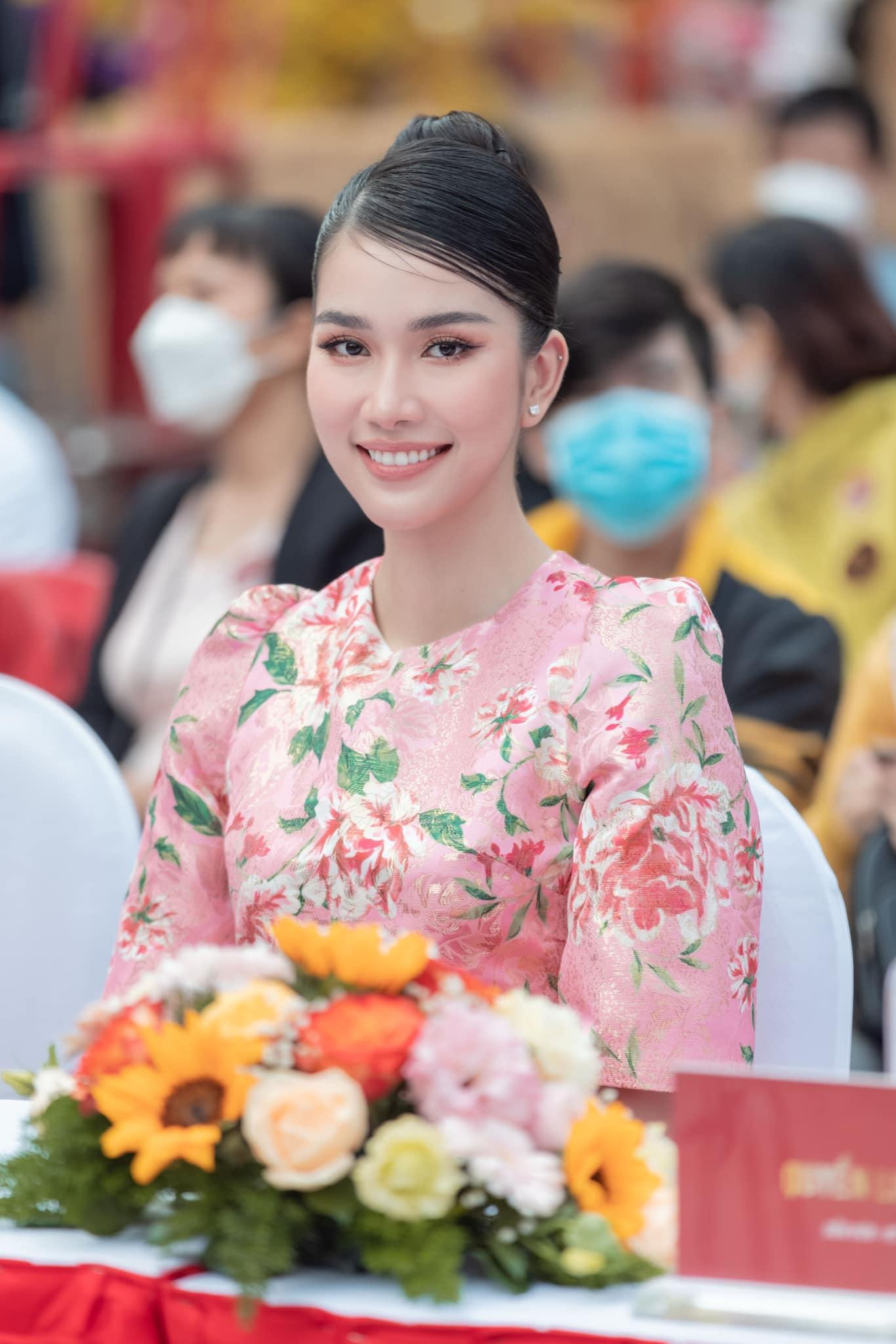 Nhan sắc xinh đẹp và kiều diễm của Á hậu Việt Nam 2020 nhận được rất nhiều lời khen ngợi.