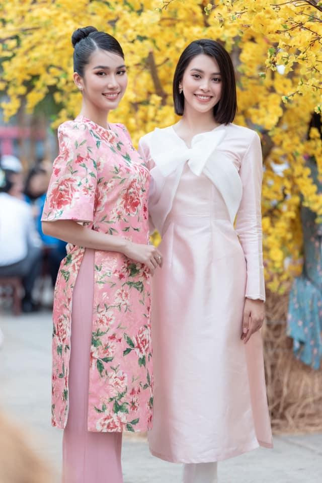 Mới đây, Hoa hậu Tiểu Vy, Á hậu Phương Anh và Người đẹp Nhân ái Mai Phương đã cùng tham gia chương trình “Tết Chung Một Nhà” do Trung ương Đoàn tổ chức.