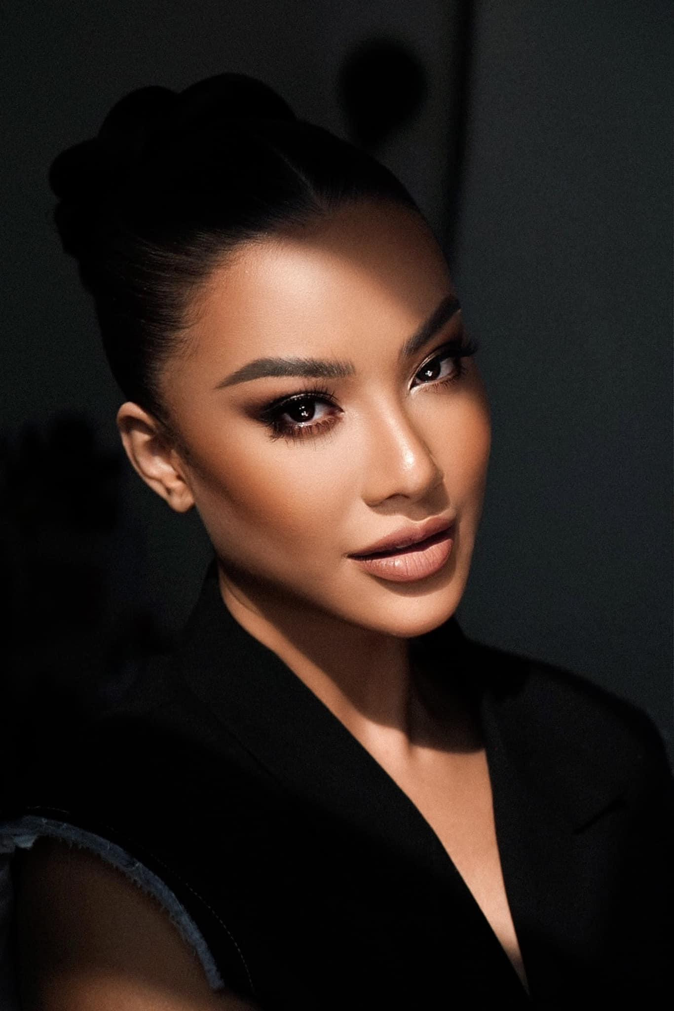 Á hậu Kim Duyên khoe gương mặt xinh đẹp, kiêu sa trong hình ảnh mới.