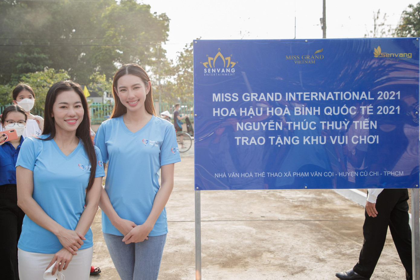 Nhân cơ hội này, đương kim Miss Grand International cũng chia sẻ về mong cầu của mình về một thế giới tốt đẹp hơn dành cho trẻ em.