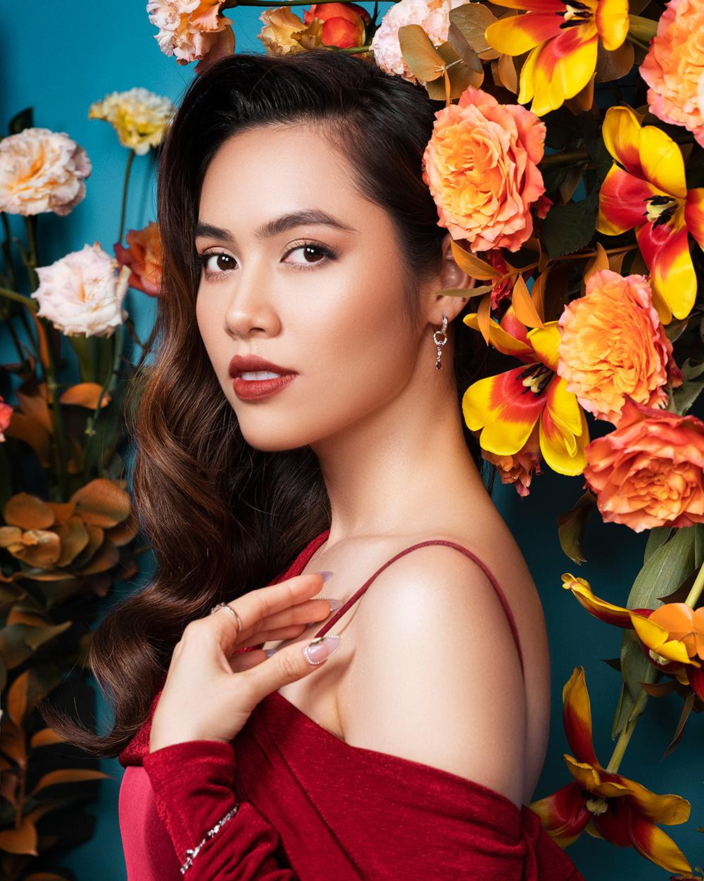 Mặc dù đã bước qua tuổi 30 nhưng nhan sắc rạng rỡ của Á hậu Việt Nam 2020 vẫn nhận được nhiều lời khen của các fans. Mặc dù đã bước qua tuổi 30 nhưng nhan sắc rạng rỡ của Á hậu Việt Nam 2020 vẫn nhận được nhiều lời khen của các fans.