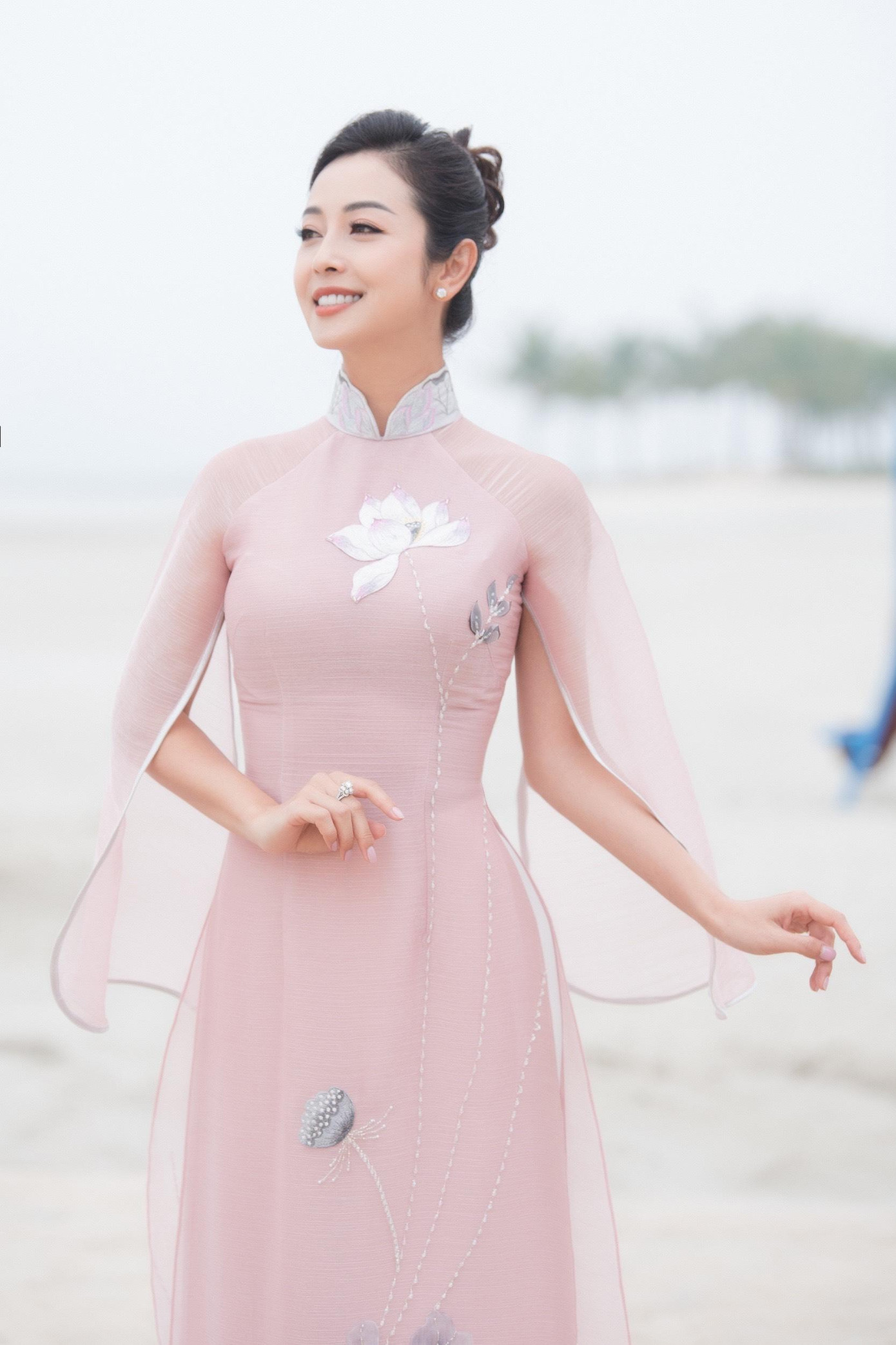 Jennifer Phạm chia sẻ dự định sẽ cùng chồng con đón giao thừa năm nay tại Phú Quốc. Jennifer Phạm chia sẻ dự định sẽ cùng chồng con đón giao thừa năm nay tại Phú Quốc.