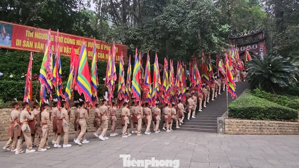 Lễ Giỗ Tổ Hùng Vương và Tuần Văn hóa du lịch đất Tổ năm Ất Tỵ diễn ra từ ngày 29/3-7/4. Lễ Giỗ Tổ Hùng Vương và Tuần Văn hóa du lịch đất Tổ năm Ất Tỵ diễn ra từ ngày 29/3-7/4.