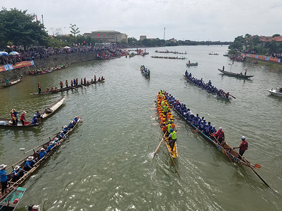 Tưng bừng lễ hội đua thuyền trên quê hương Đại Tướng ảnh 9