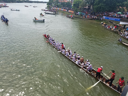Tưng bừng lễ hội đua thuyền trên quê hương Đại Tướng ảnh 10