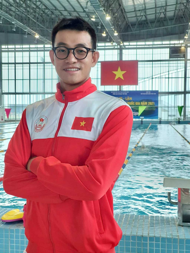 Anh Huy luôn tự hào khi được là một trong 3 đại diện của Việt Nam tham gia SEA Games (Ảnh FB: Trịnh Vũ Anh Huy).
