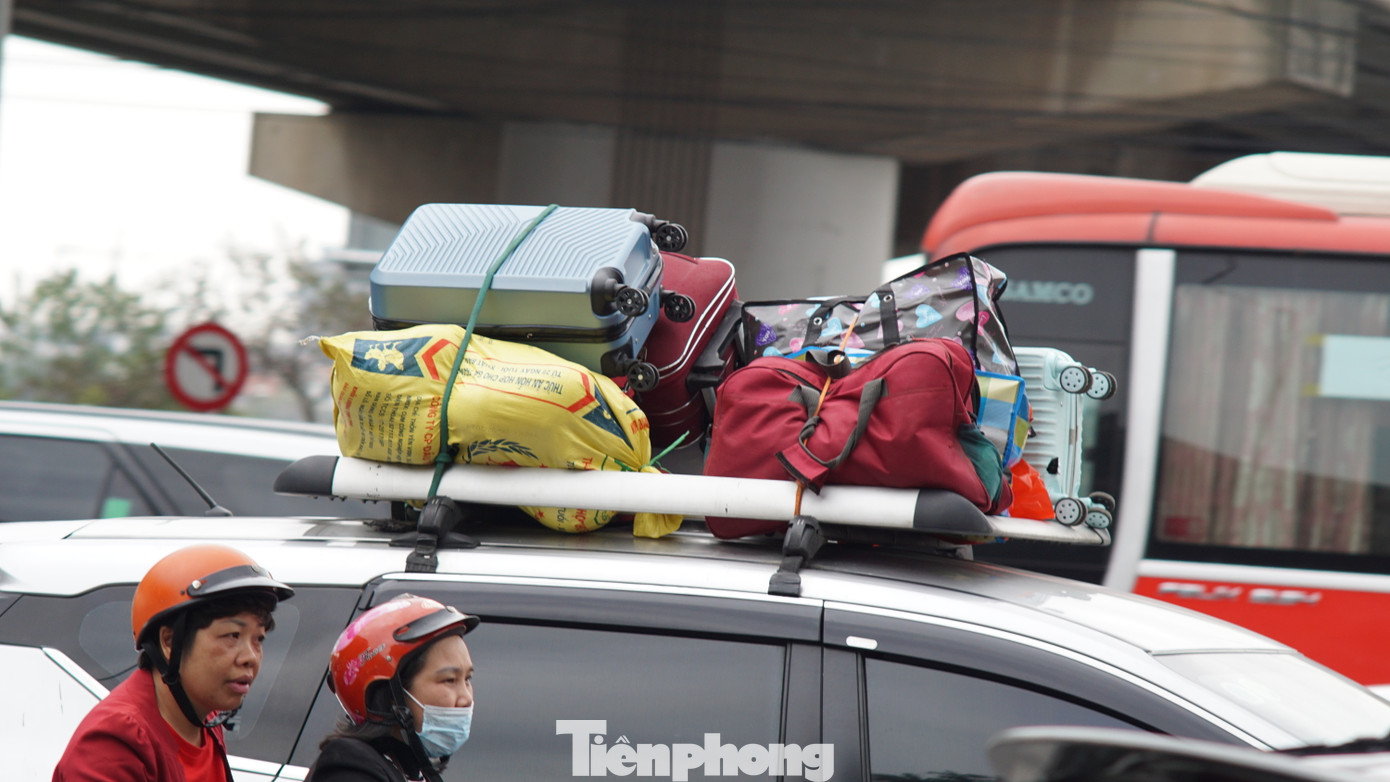 Ô tô chở theo đồ đạc.