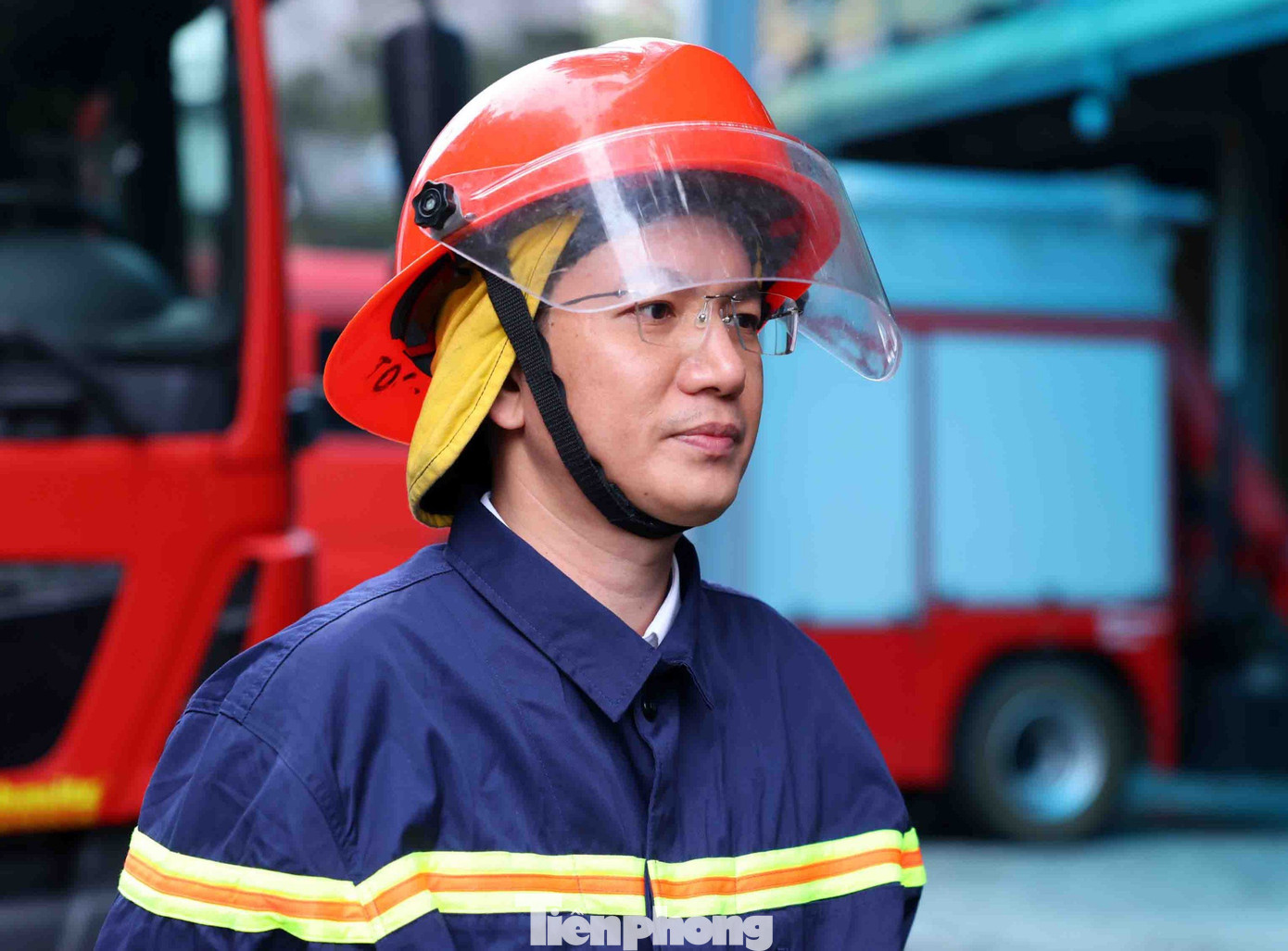 Thiếu tá Nguyễn Văn Lương - Đội Phó Đội Cảnh sát PCCC&CNCH Công an quận Hai Bà Trưng. Thiếu tá Nguyễn Văn Lương - Đội Phó Đội Cảnh sát PCCC&CNCH Công an quận Hai Bà Trưng.