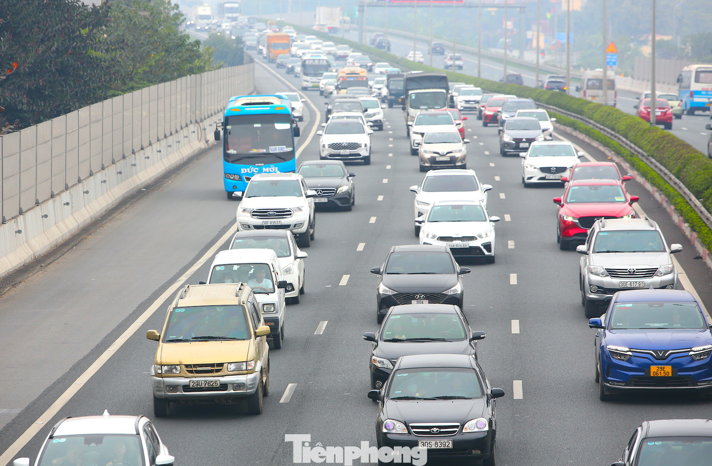 Trong những ngày gần Tết lưu lượng trên tuyến Pháp Vân - Cầu Giẽ tăng cao.