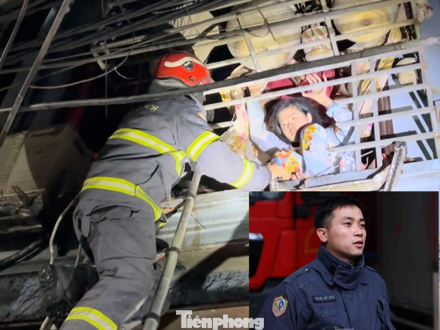 Thượng úy Quân đưa nạn nhân mắc kẹt ra ngoài. Thượng úy Quân đưa nạn nhân mắc kẹt ra ngoài.