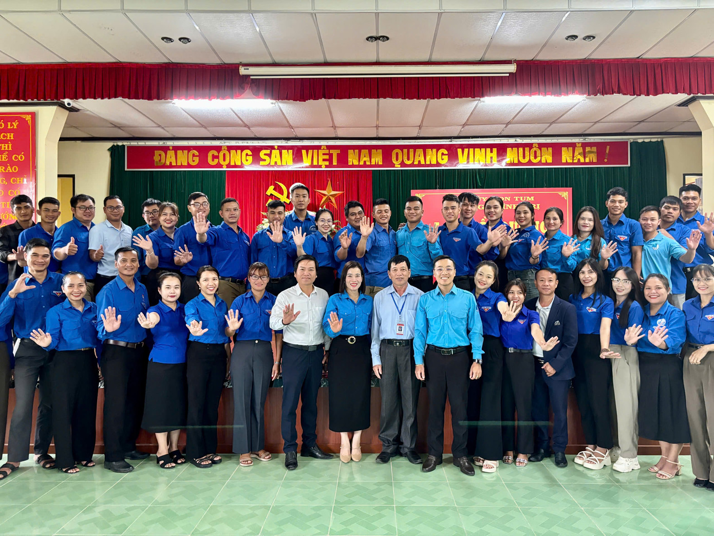 Bế mạc lớp tập huấn Bồi dưỡng Chủ tịch Hội LHTN Việt Nam tỉnh Kon Tum Bế mạc lớp tập huấn Bồi dưỡng Chủ tịch Hội LHTN Việt Nam tỉnh Kon Tum