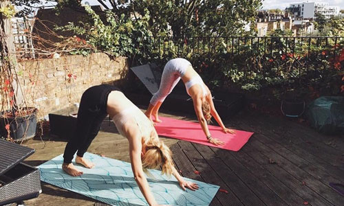 Vẻ nóng bỏng chết người của em gái Kate Moss ảnh 2