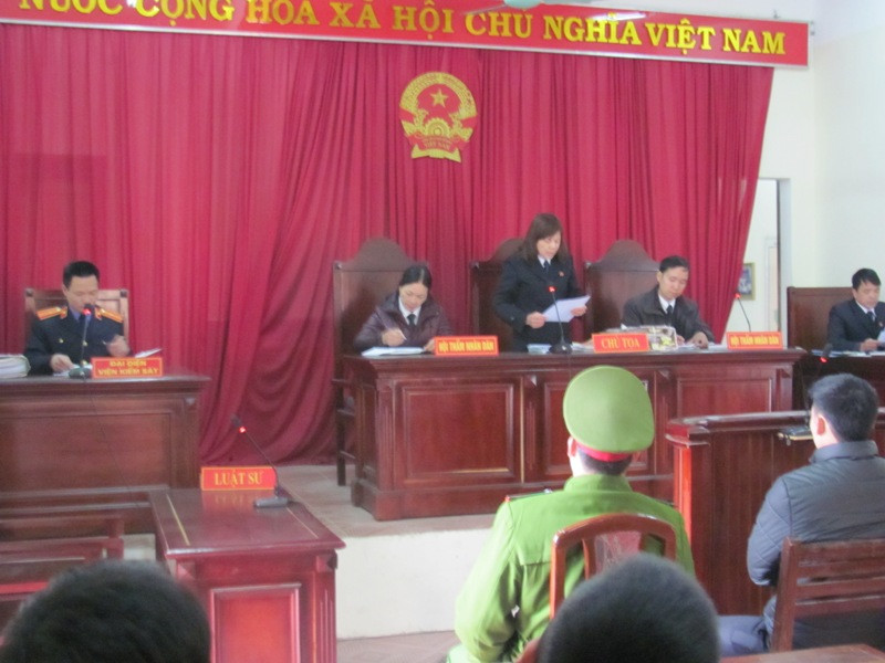 HĐXX tuyên bố hoãn phiên toà. Ảnh: Duy Chiến