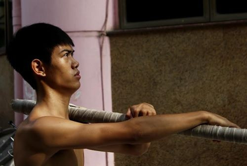 Gian nan nghề xiếc..