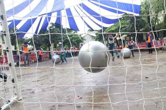 HLV Park Hang Seo 'Gieo ước mơ' với trẻ thơ Bình Định ảnh 13